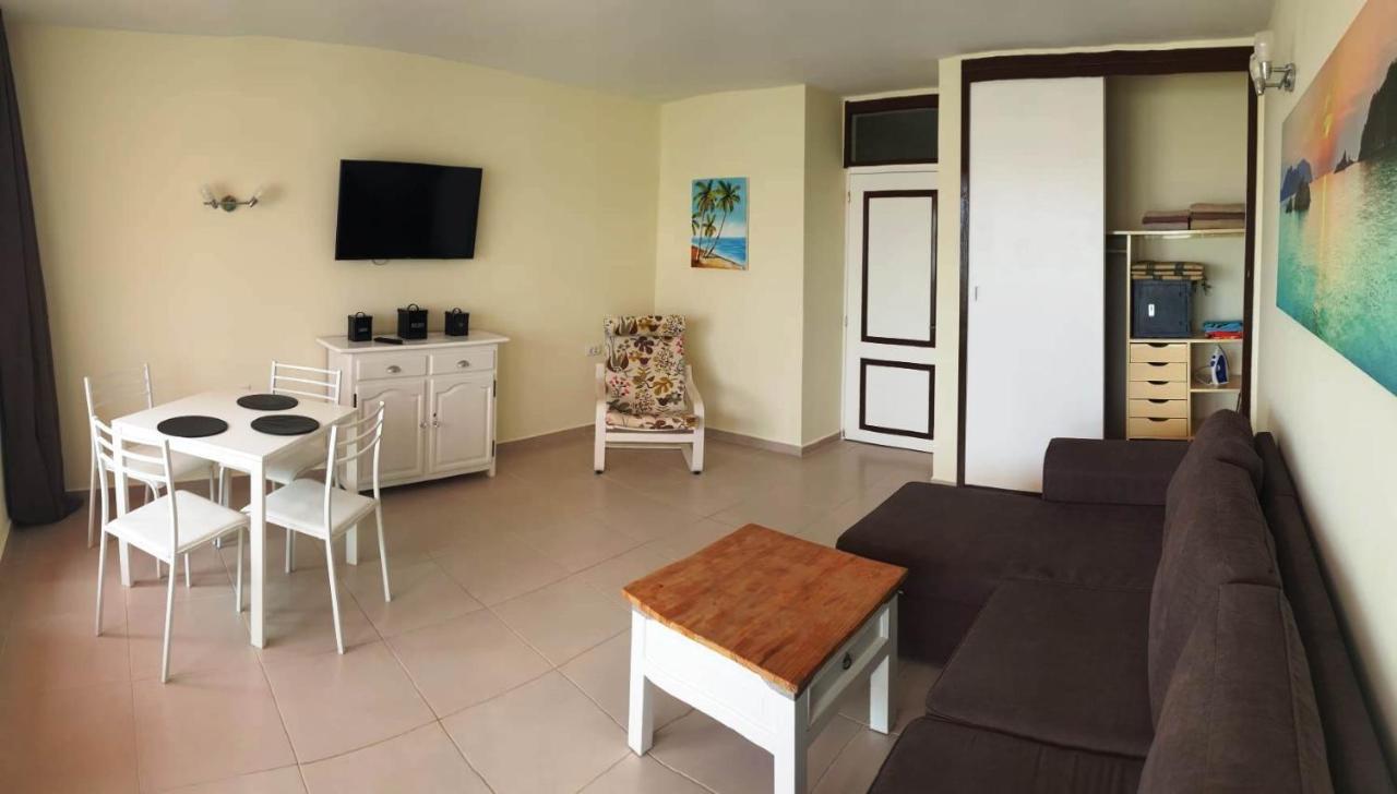 Seaview Apartment Near The Beach Плая-де-лас-Америкас Экстерьер фото